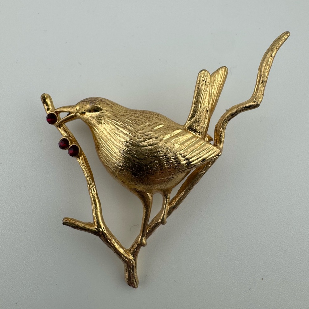 Joan Rivers Goldtone Bird on a Branch with Red Berries Brooch.
